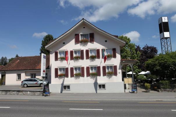 Hotel Ristorante Schloessli Meggen Exterior photo
